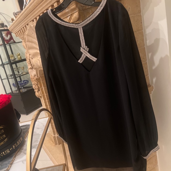 Dress - Picture 2 of 4